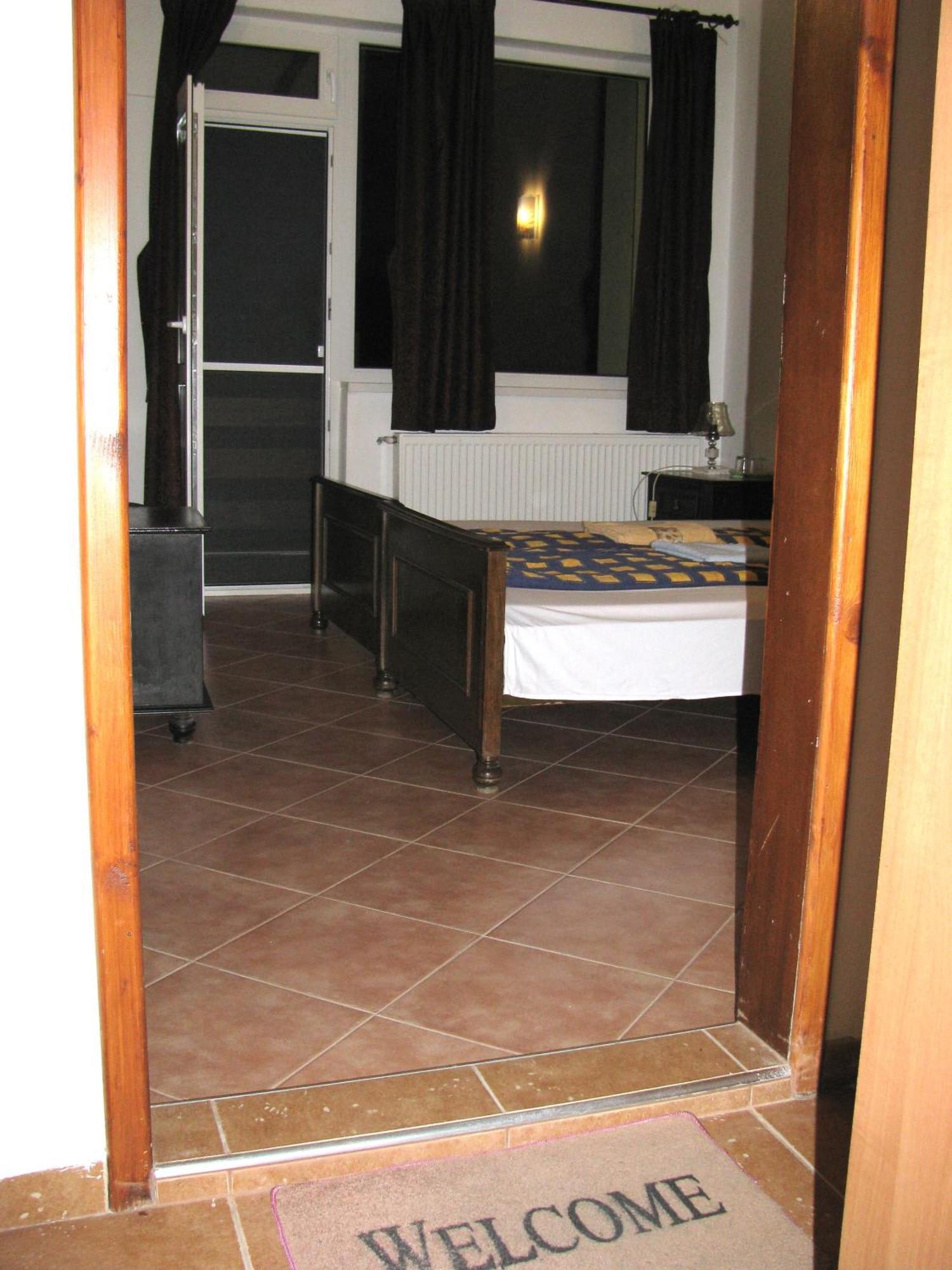 Guest House Familia Samovodene Dış mekan fotoğraf
