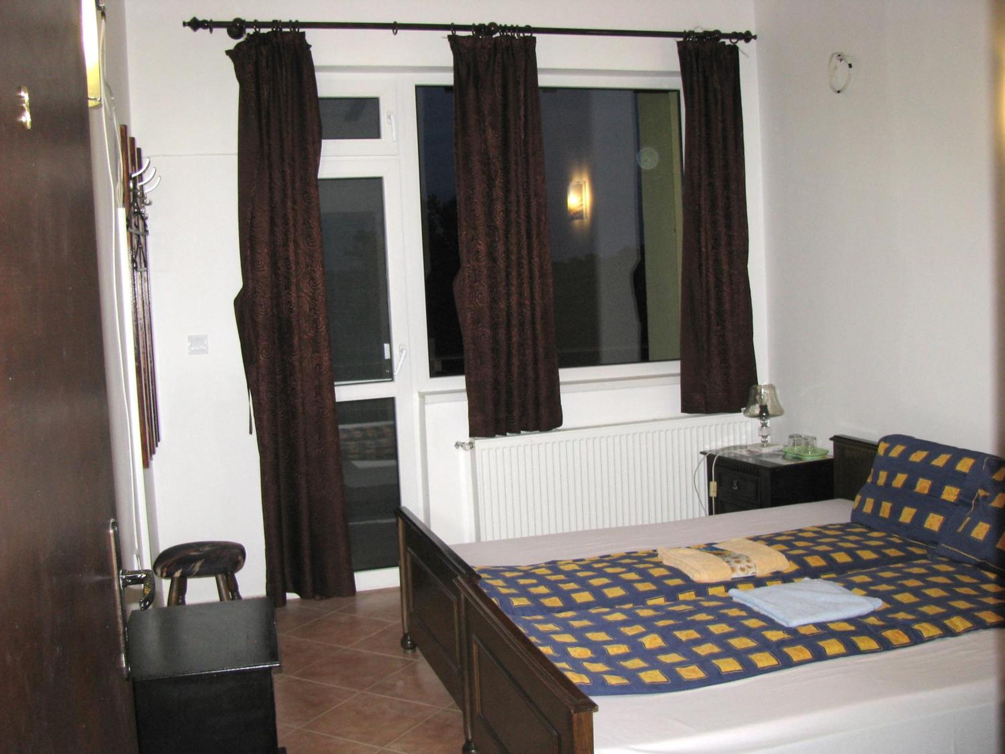 Guest House Familia Samovodene Dış mekan fotoğraf