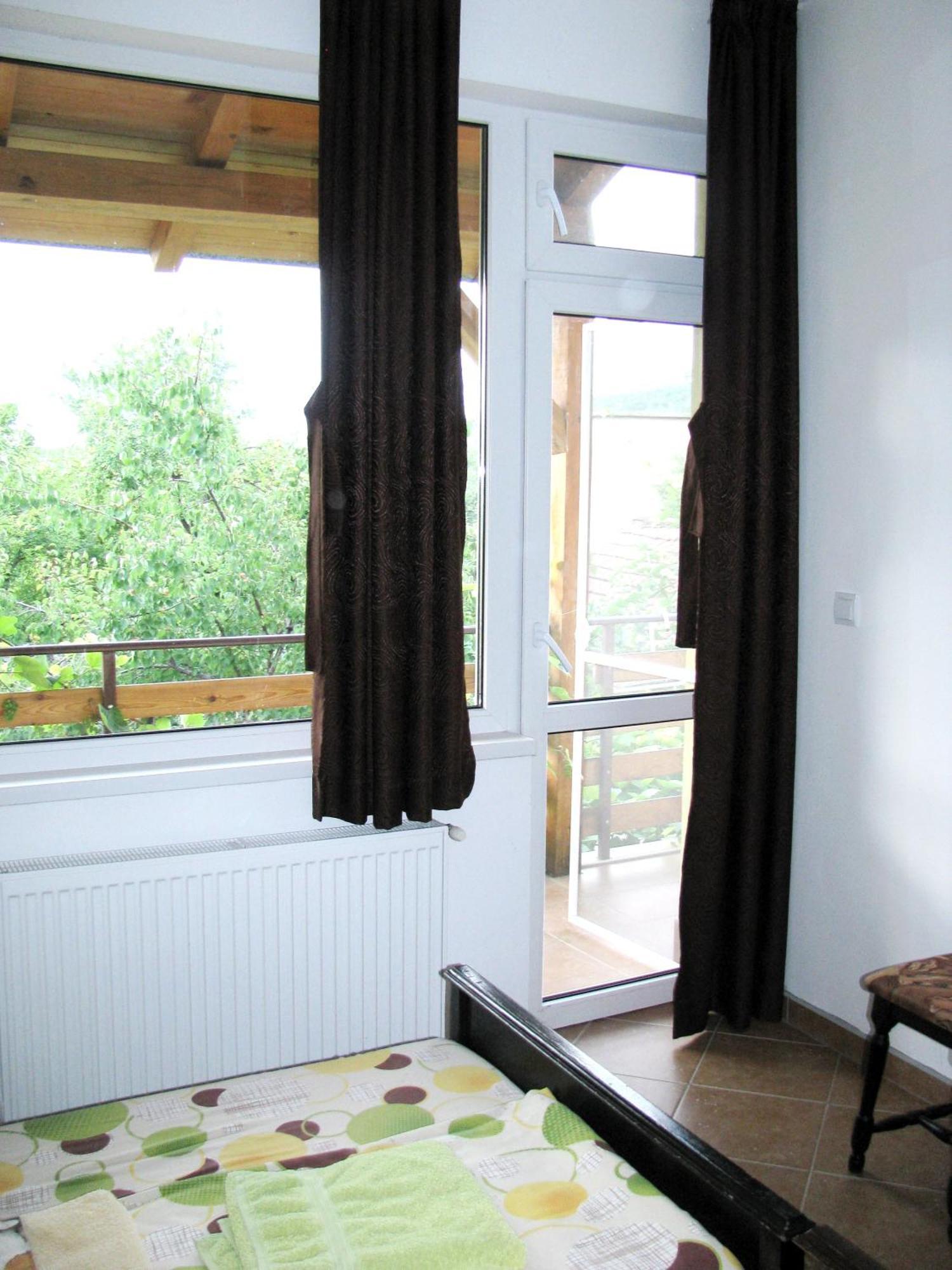 Guest House Familia Samovodene Dış mekan fotoğraf