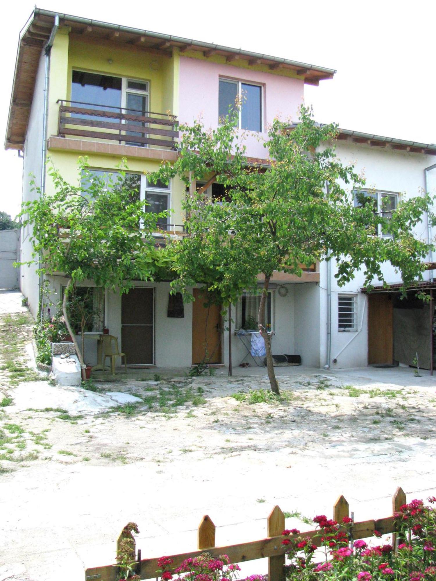 Guest House Familia Samovodene Dış mekan fotoğraf