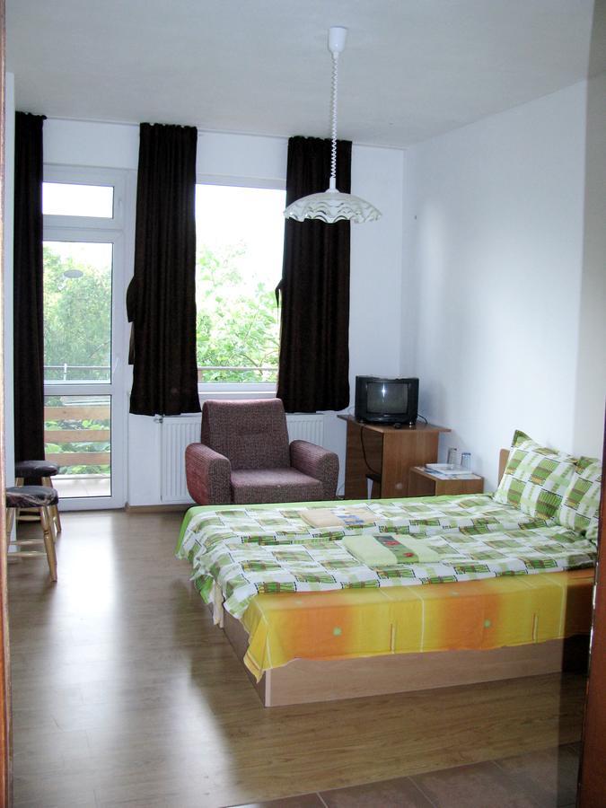 Guest House Familia Samovodene Dış mekan fotoğraf